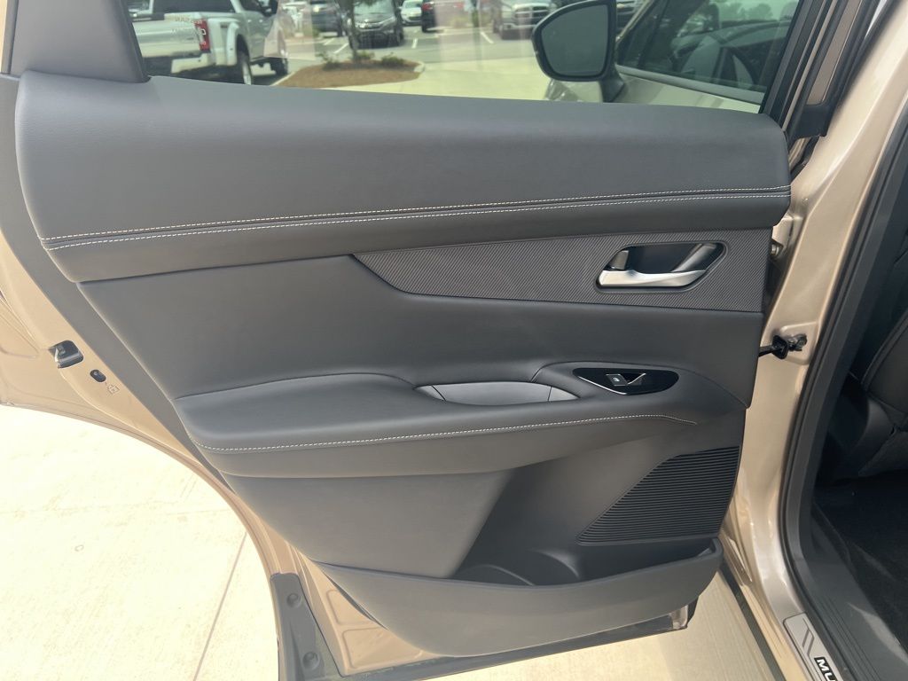 2025 Champagne Silver Metallic Nissan Murano SL AWD SUV