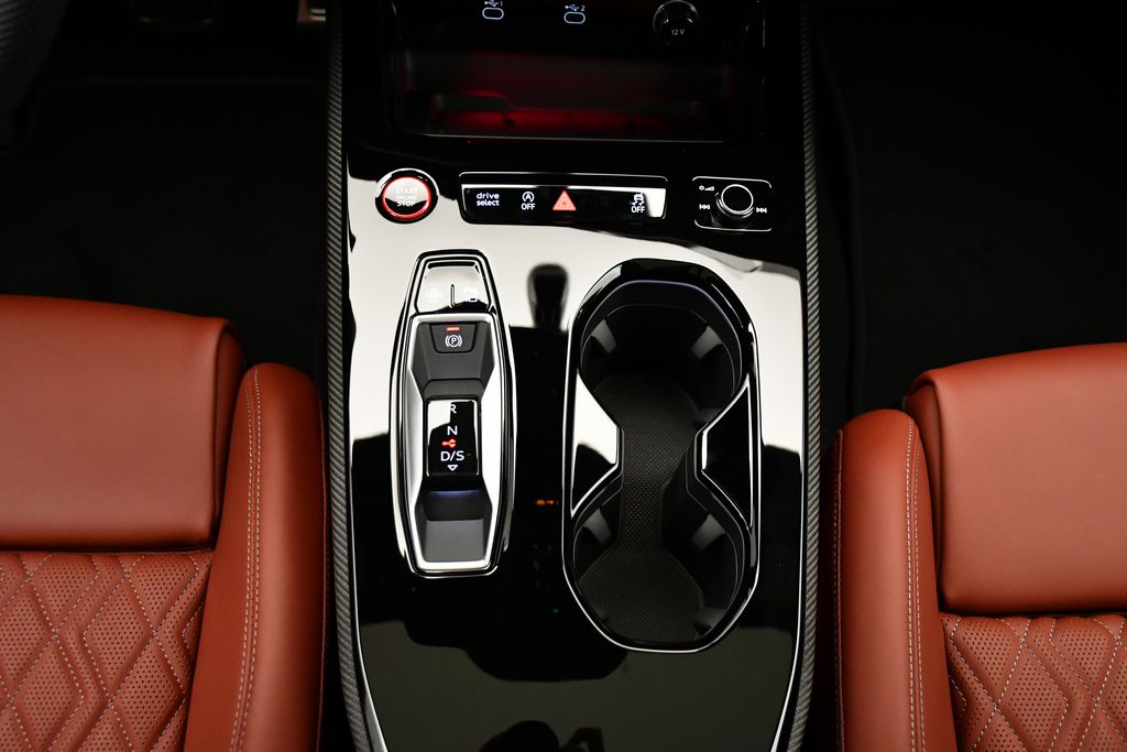 Thumbnail: 2025 Audi S5 - 28