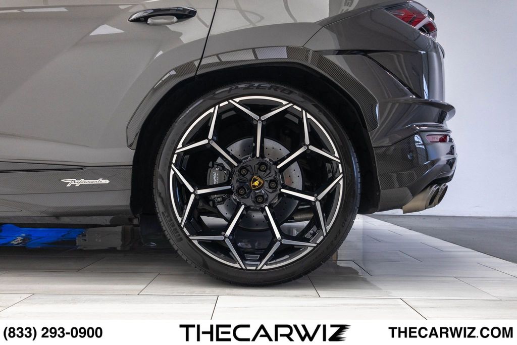 2023 Lamborghini Urus