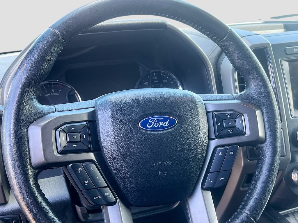 Used 2019 Gray Ford XLT image 11