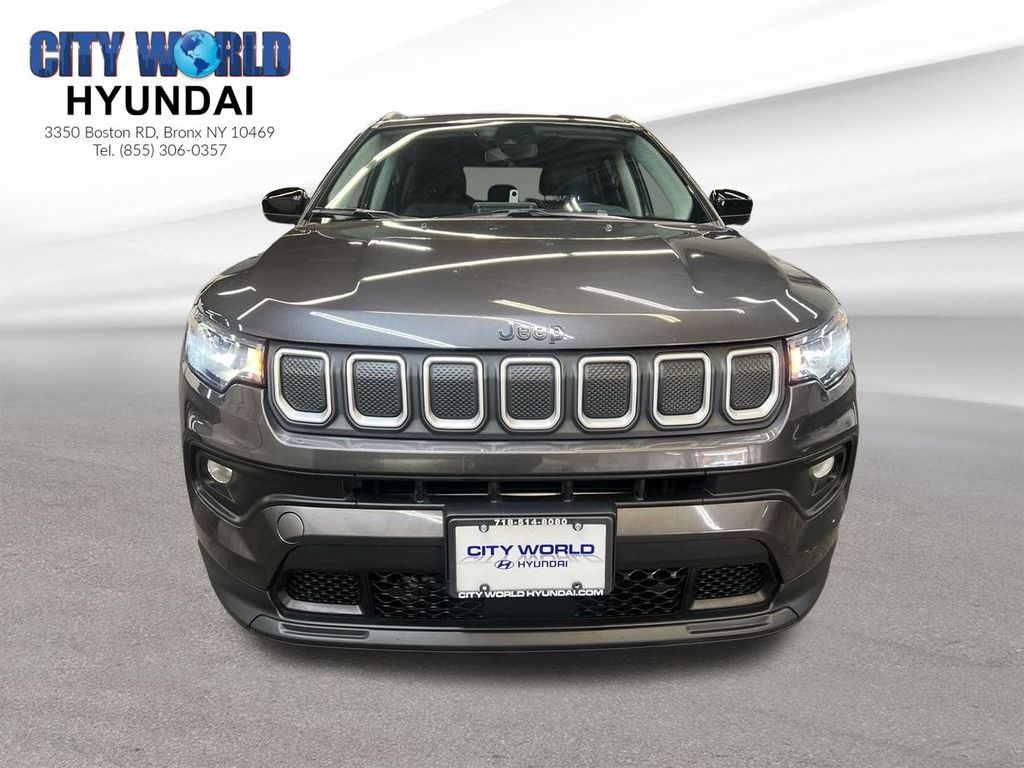 2022 Jeep Compass Latitude 8