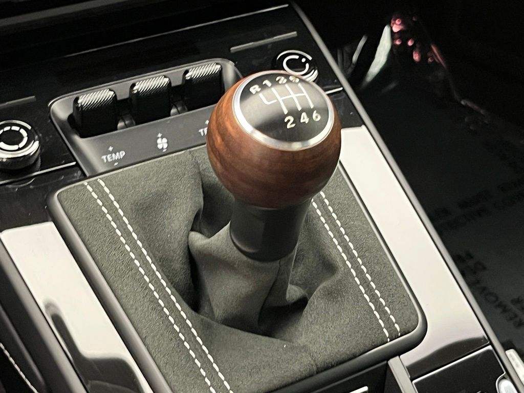 Thumbnail: 2025 Porsche 911 - 22
