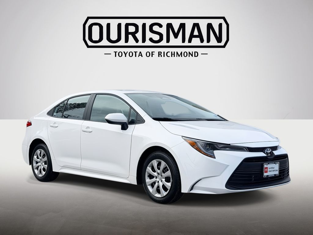 2025 Toyota Corolla LE FWD