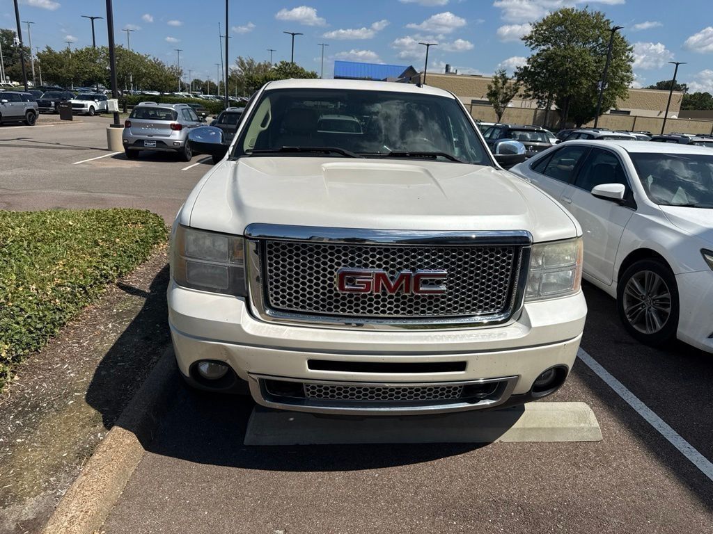 White Diamond Clearcoat 2010 GMC Sierra 1500 Pickup Truck 4X2 6-Speed Automatic Overdrive