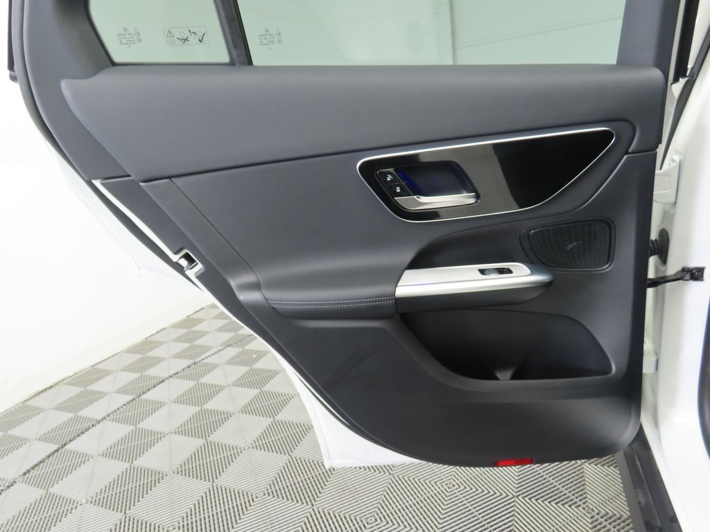 Thumbnail: 2025 Mercedes-Benz GLC - 26