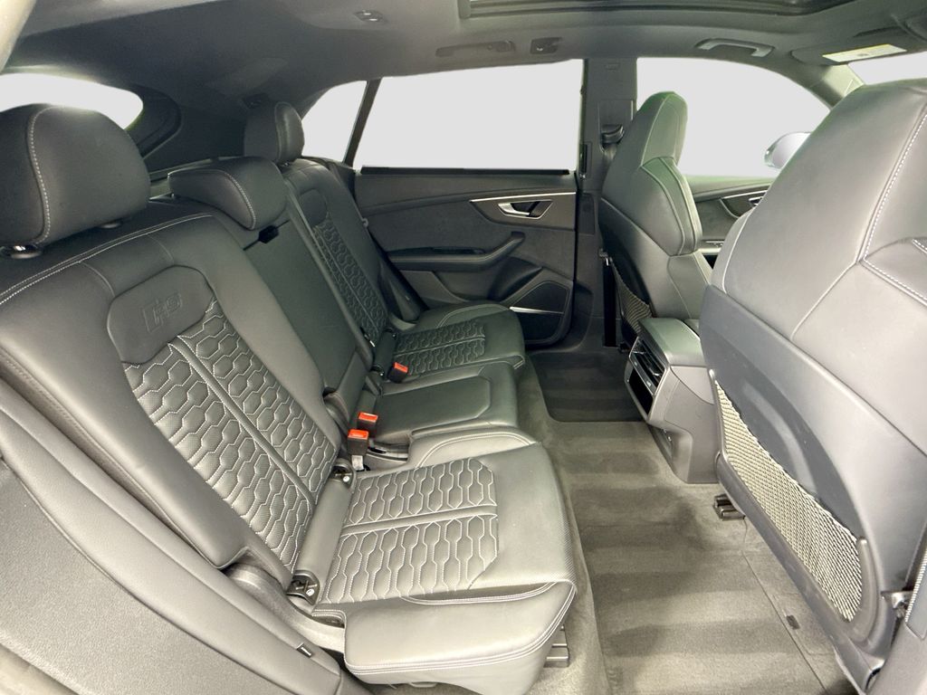 Thumbnail: 2024 Audi RS Q8 - 21