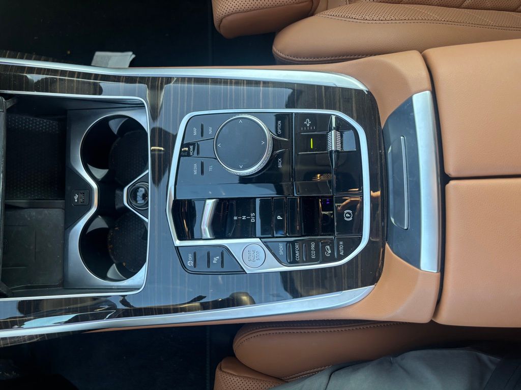 Thumbnail: 2023 BMW X7 - 8