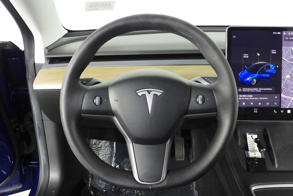 Thumbnail: 2022 Tesla Model 3 - 27