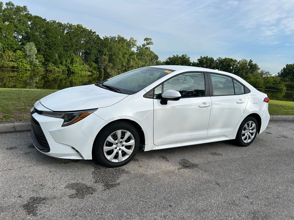 Thumbnail: 2025 Toyota Corolla - 2