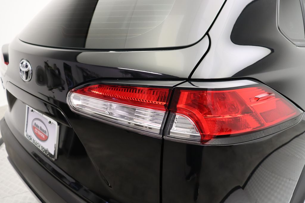 2022 Toyota Corolla Cross L 9