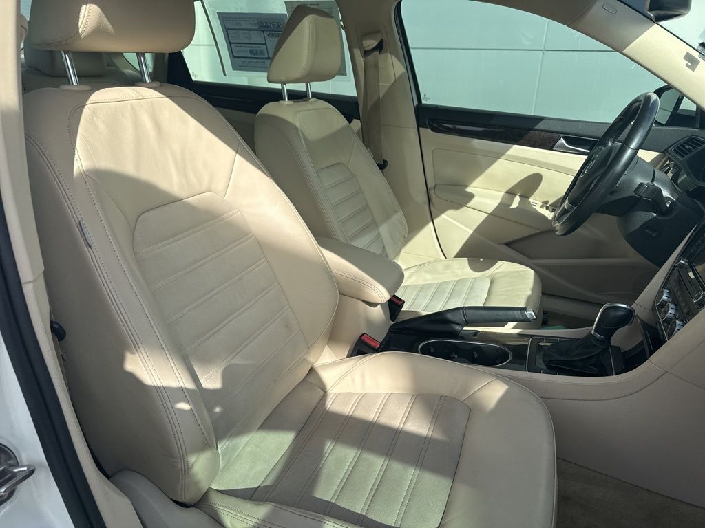 2015 Volkswagen Passat 2.0L TDI SEL Premium
