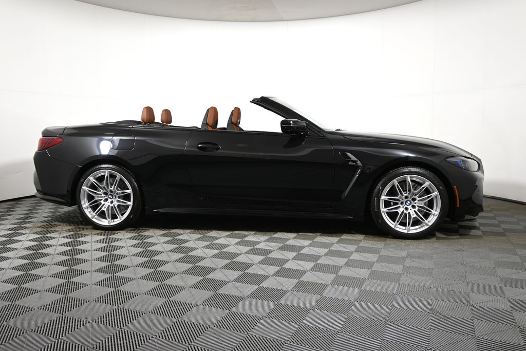 Thumbnail: 2025 BMW M4 - 16