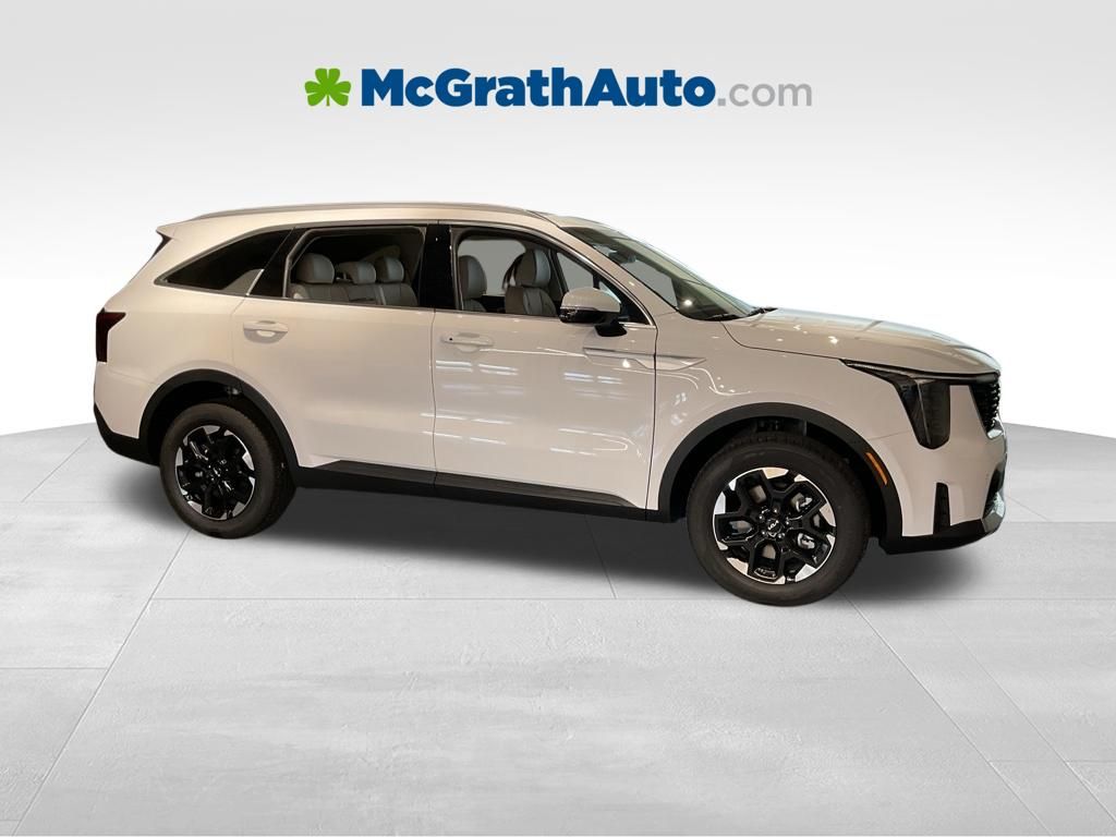 Glacial White Pearl 2026 Kia Sorento SUV / Crossover All-Wheel Drive 8-Speed Automatic
