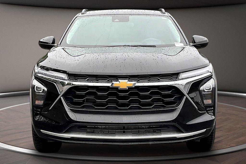 Used 2025 Chevrolet Trax SUV