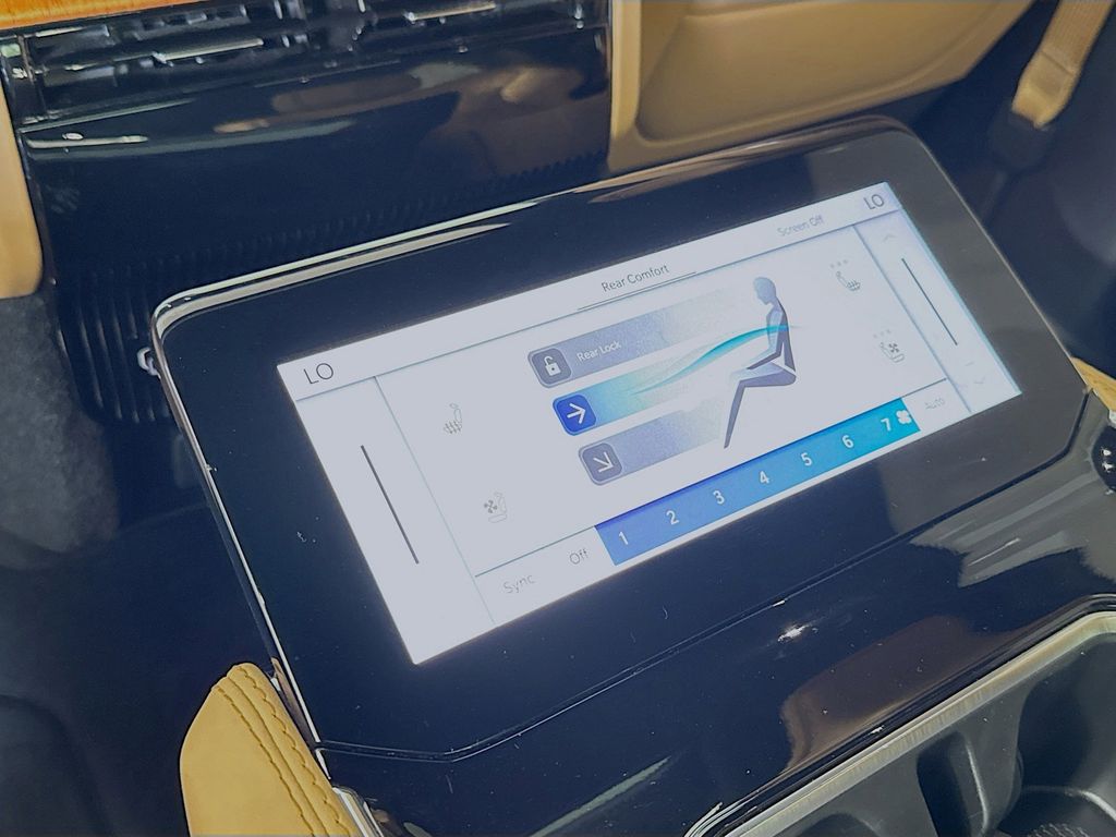 Thumbnail: 2023 Jeep Grand Wagoneer - 27