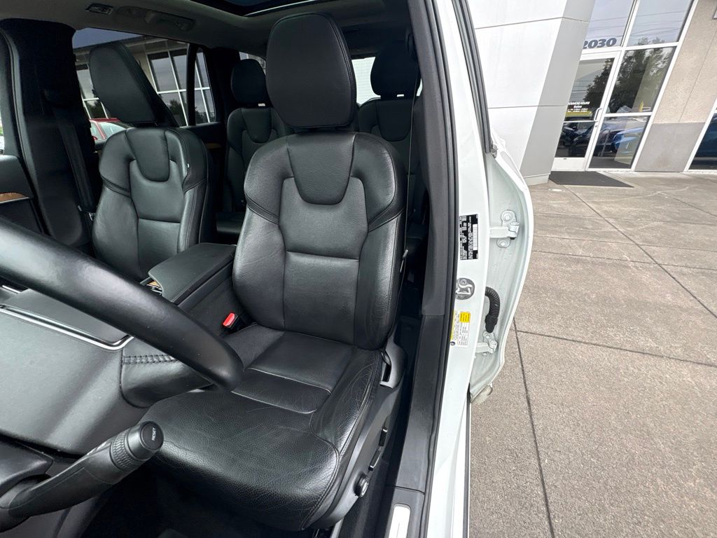 2022 Volvo XC90 Recharge Plug-In Hybrid T8 Inscription Expression Extended Range 6P