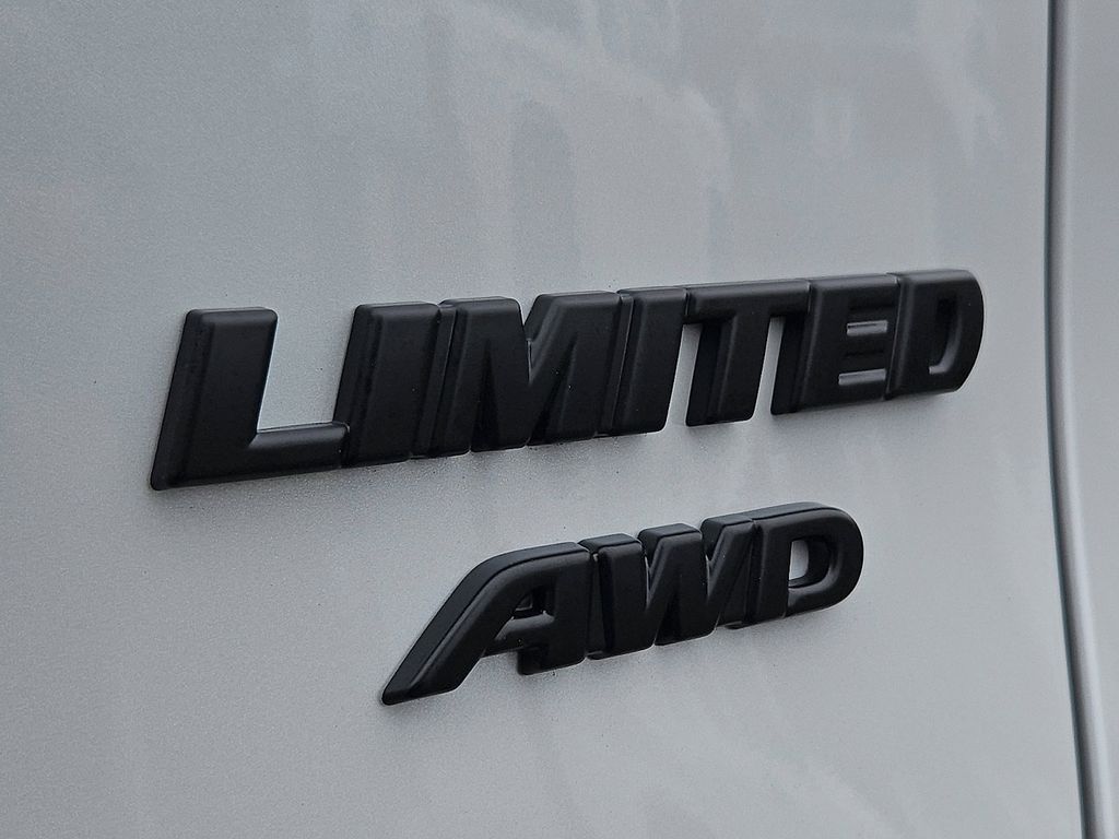 Thumbnail: 2025 Toyota RAV4 - 23