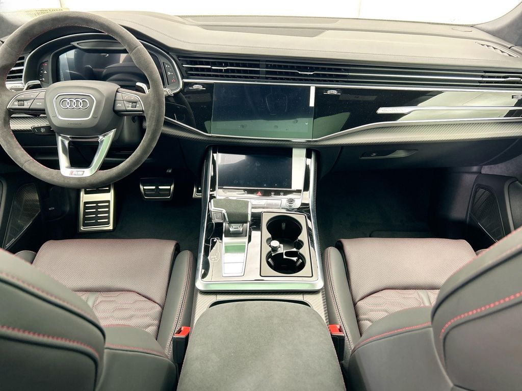 Thumbnail: 2025 Audi RS Q8 - 14