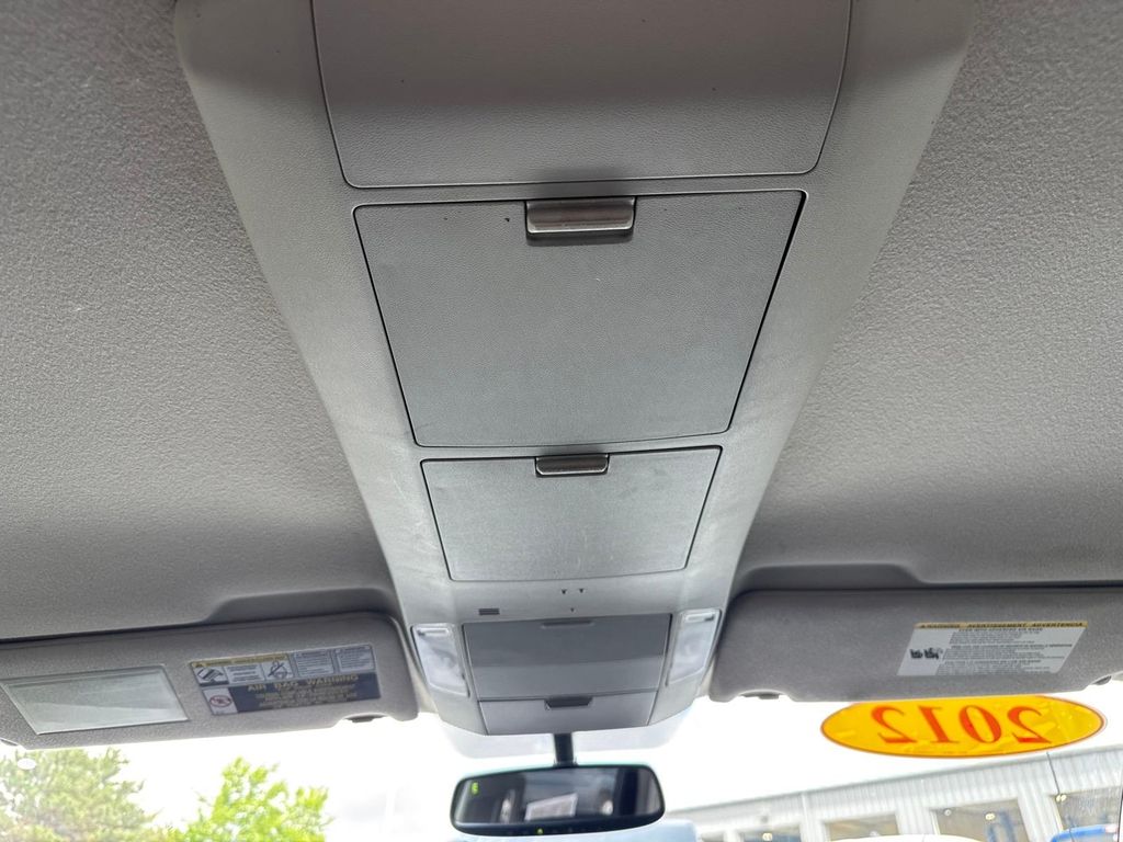 Used 2012 Super White Toyota Grade image 16