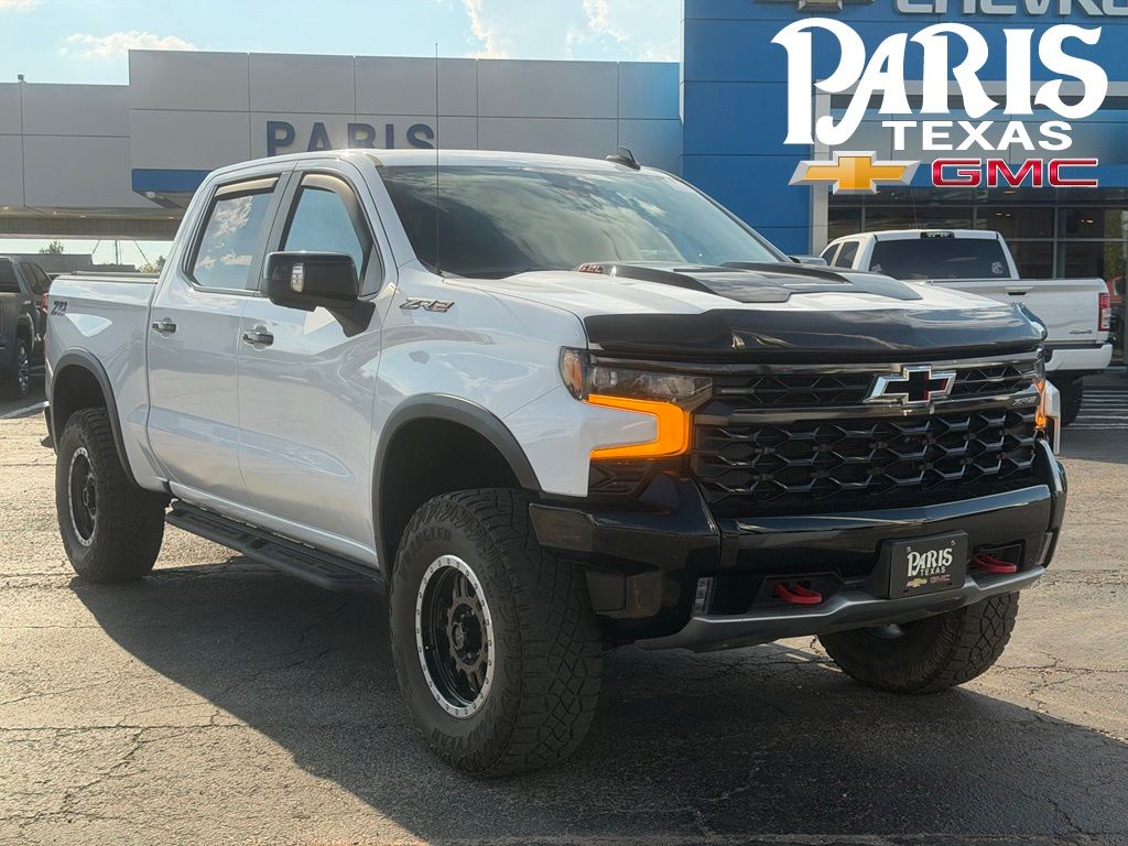 Summit White 2023 Chevrolet Silverado 1500 Pickup Truck Four-Wheel Drive Automatic