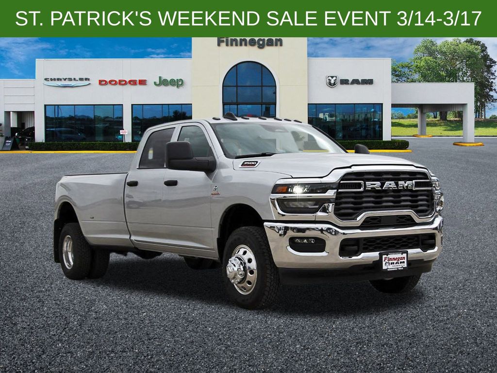 2026 RAM 3500 Tradesman Crew Cab LB DRW 4WD