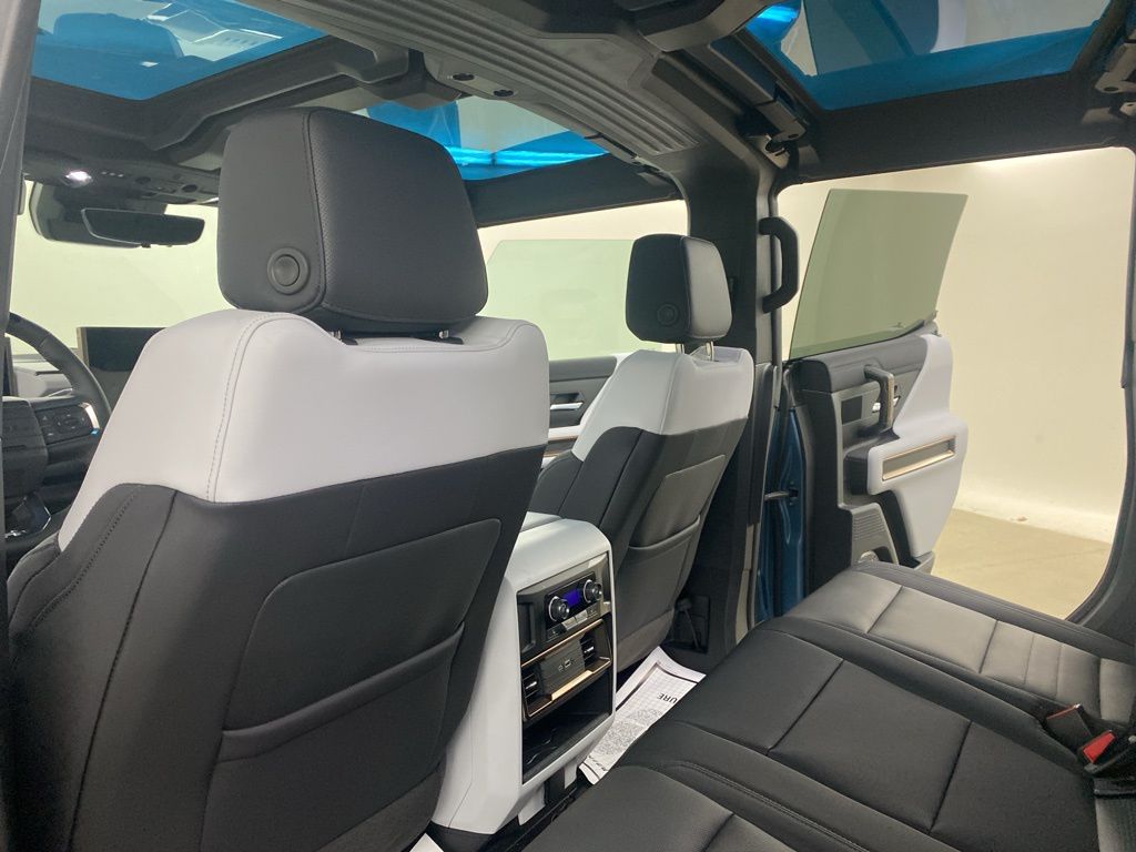 2024 GMC HUMMER EV SUV 3X photo