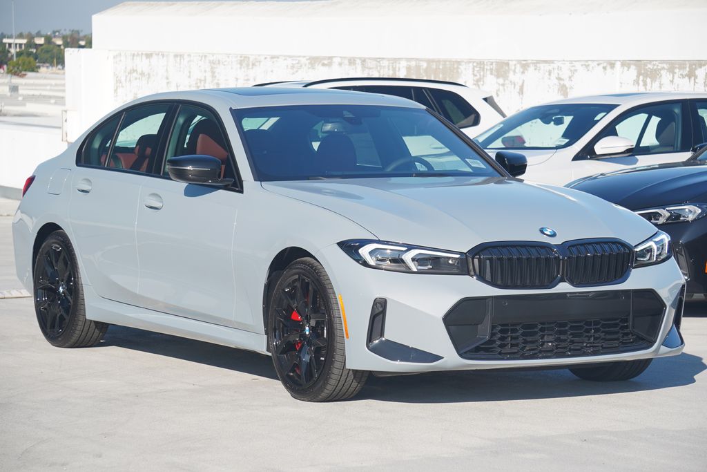 Thumbnail: 2026 BMW 3 Series - 3