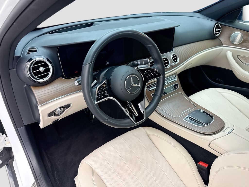 Thumbnail: 2022 Mercedes-Benz E-Class - 9