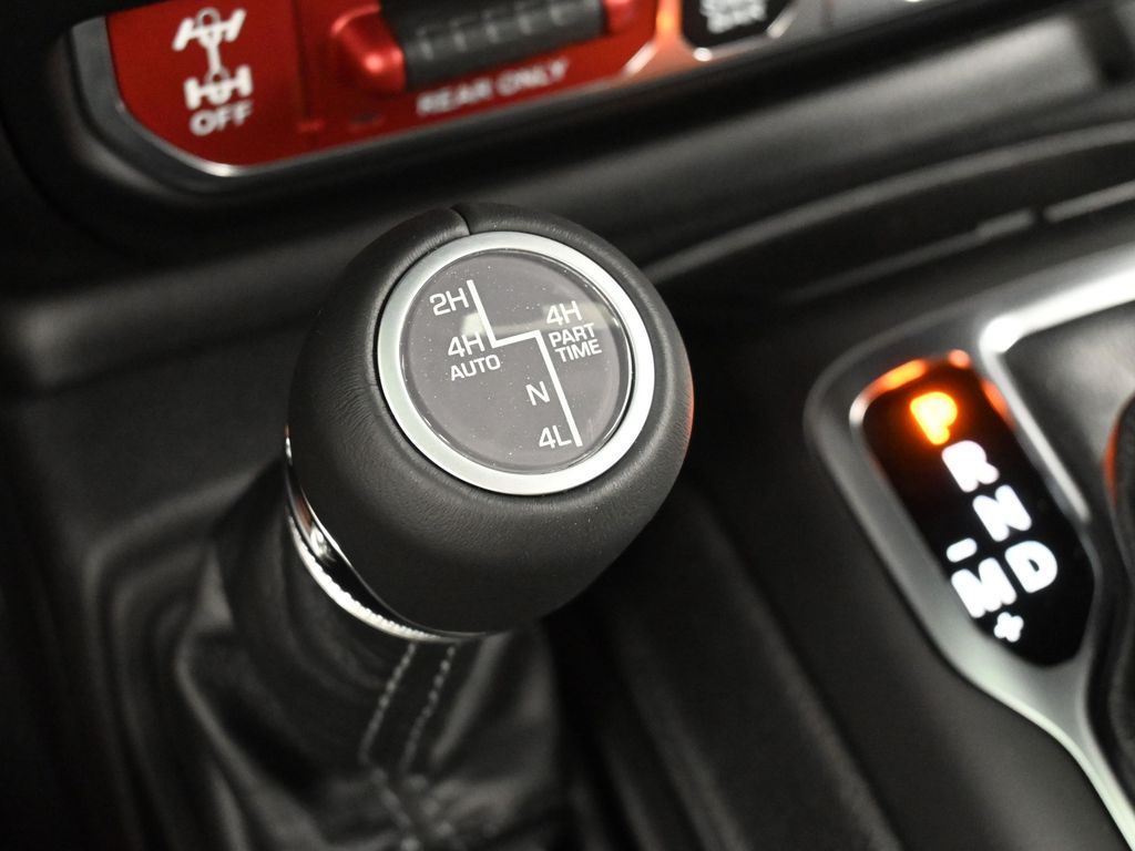 New 2026 Black Clearcoat Jeep Rubicon image 23