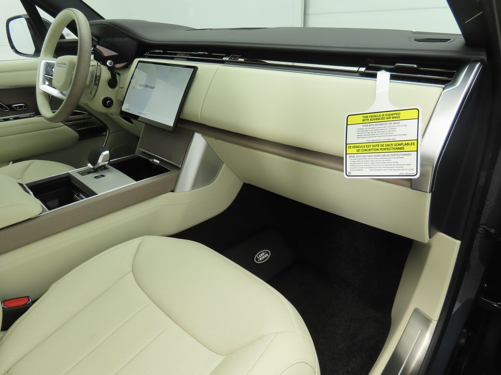 Thumbnail: 2025 Land Rover Range Rover - 18