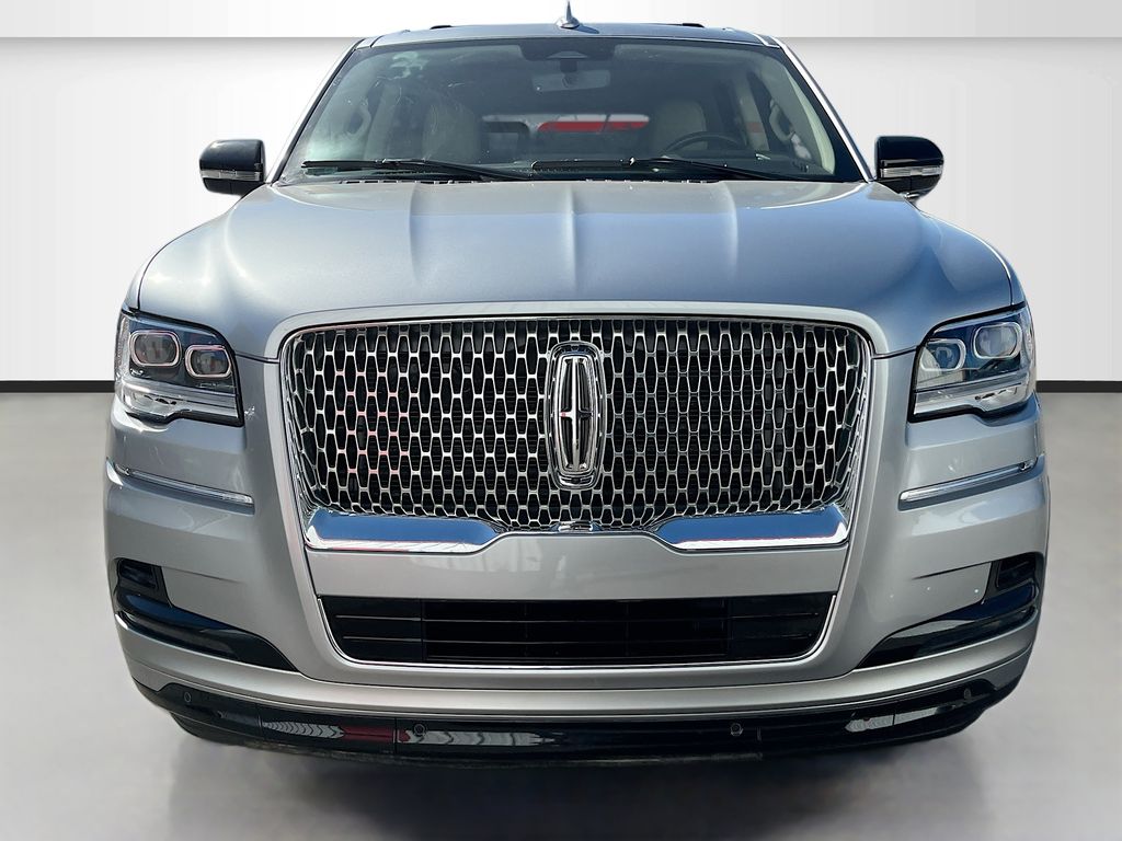 Used 2024 Silver Lincoln Reserve image 2