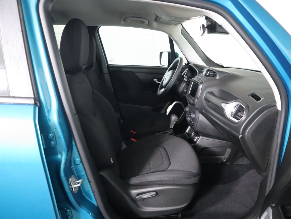 Thumbnail: 2021 Jeep Renegade - 20