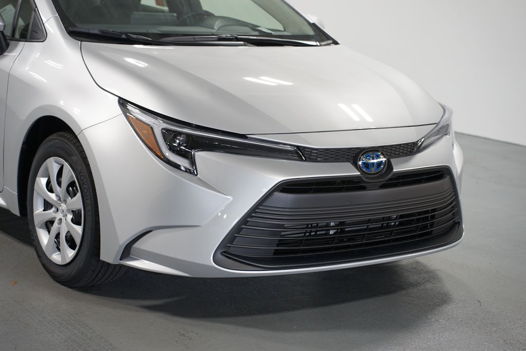 Thumbnail: 2025 Toyota Corolla - 4