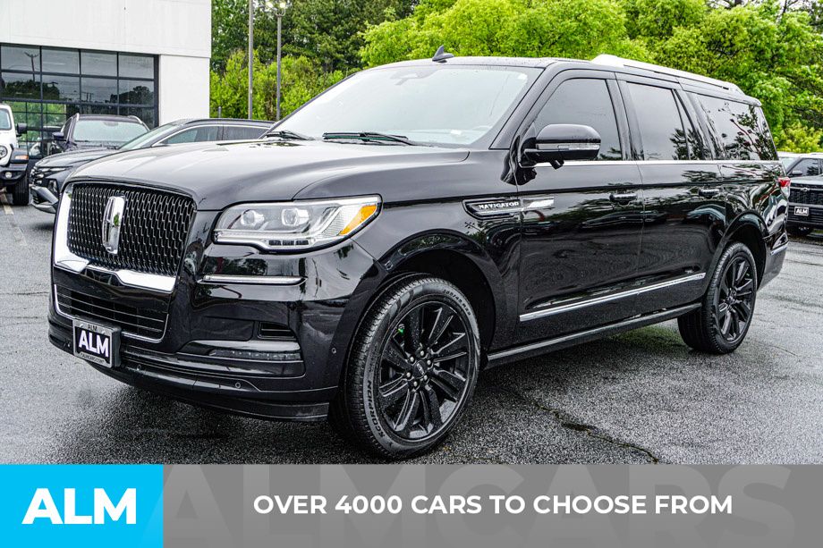 Used 2024 Black Lincoln Reserve image 3