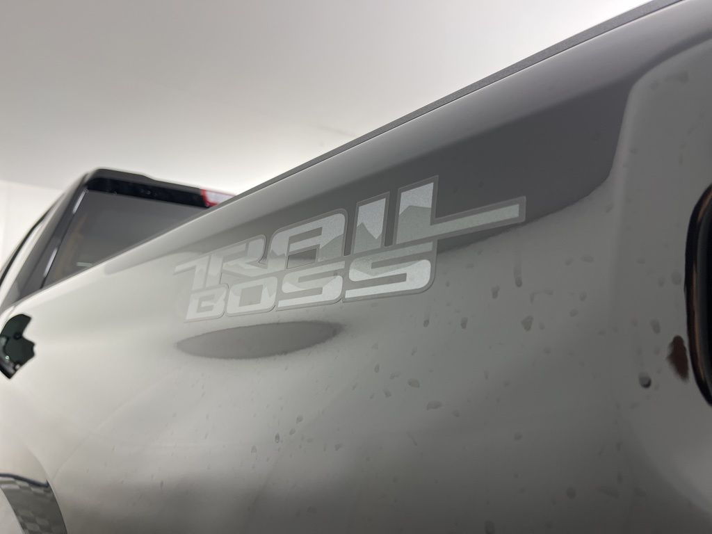 Thumbnail: 2025 Chevrolet Silverado 2500 - 23