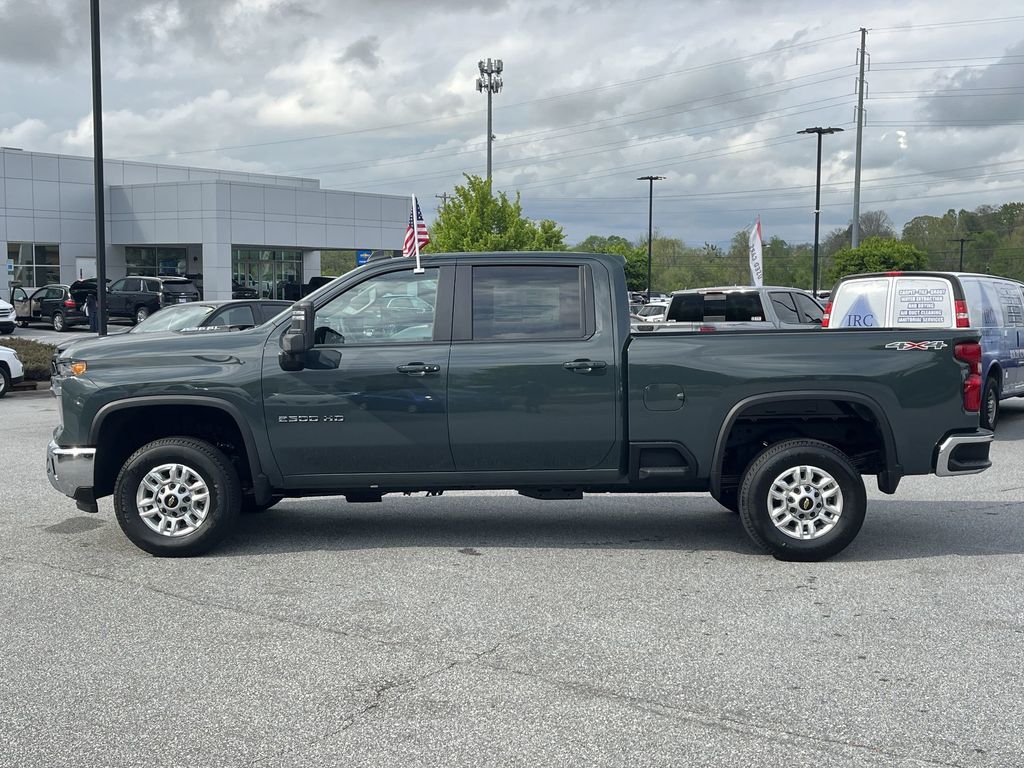 2025 Chevrolet Silverado 2500HD LT photo