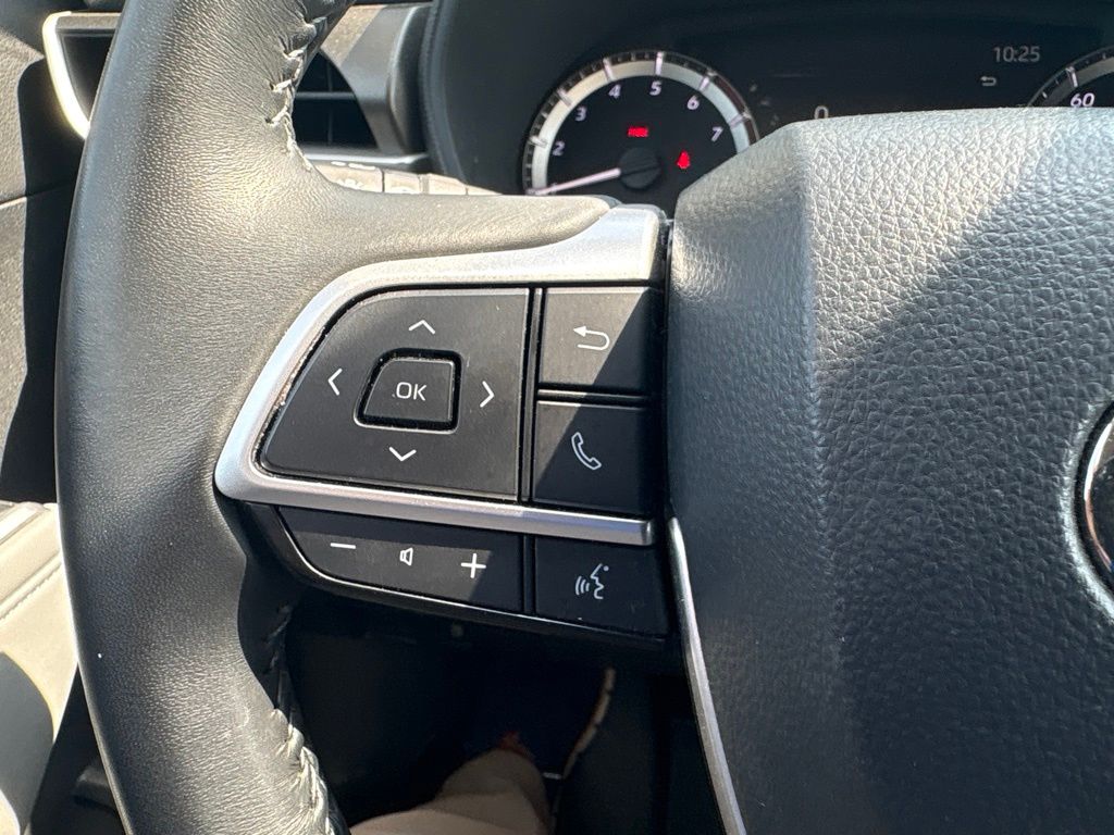 Used 2023 Silver Toyota LE image 18