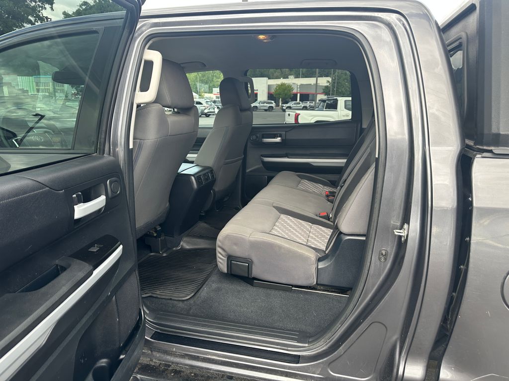 2018 Toyota Tundra SR5