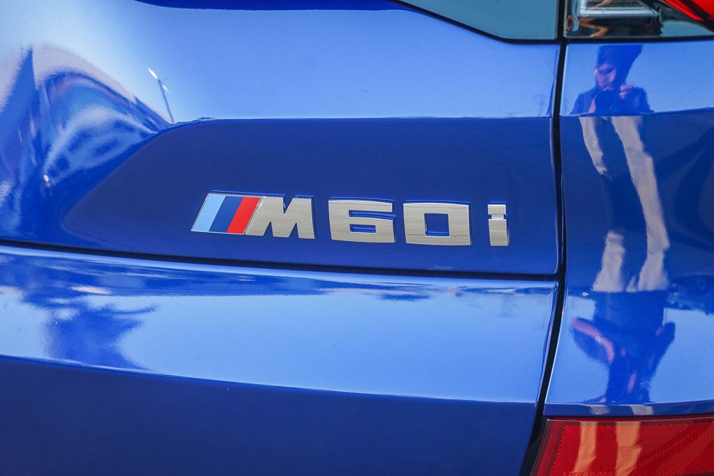 2025 BMW X5 M60i 10