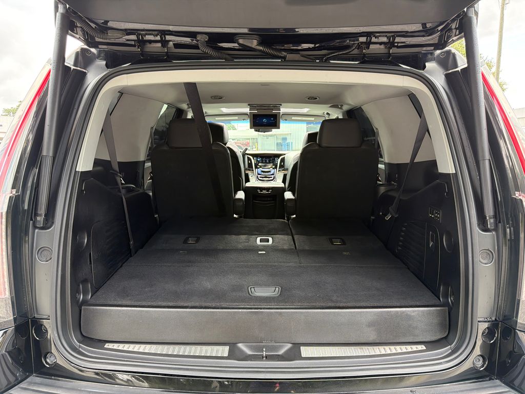 Used 2018 Cadillac Escalade SUV