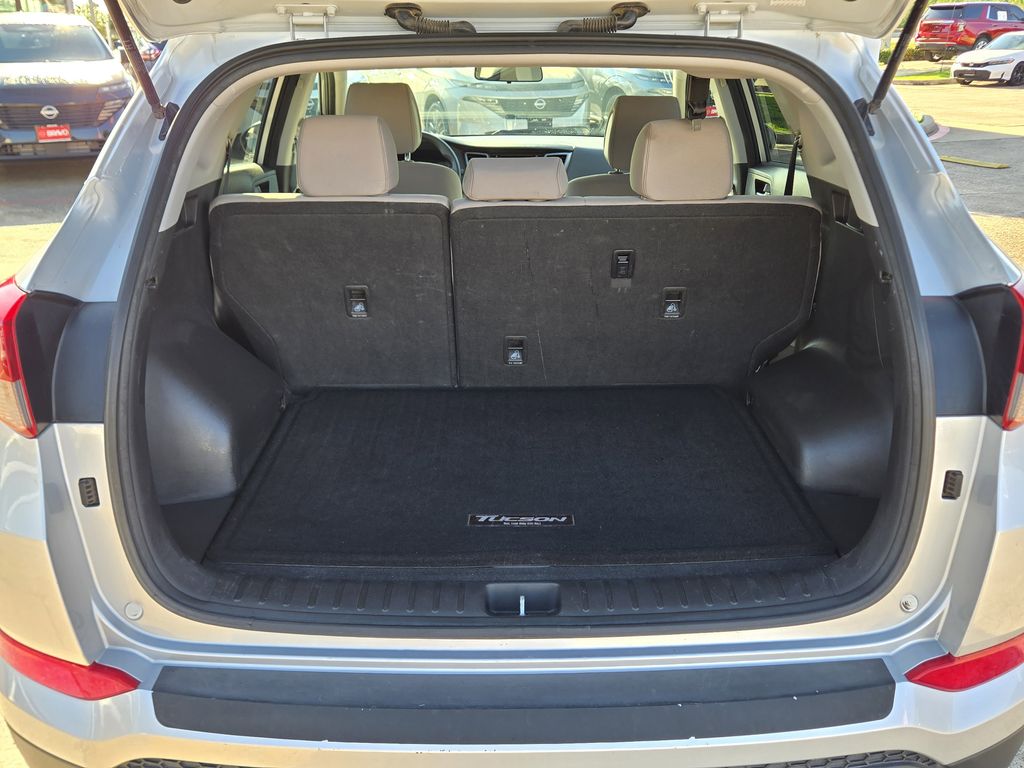 2017 Hyundai Tucson SE Silver at Traditions Chevrolet