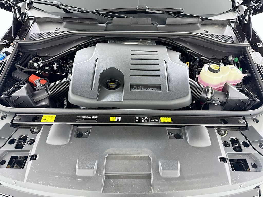 Thumbnail: 2026 Land Rover Range Rover Sport - 29