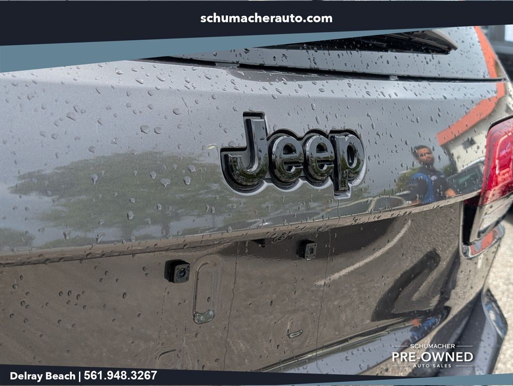 used 2021 Jeep Grand Cherokee car, priced at $16,498