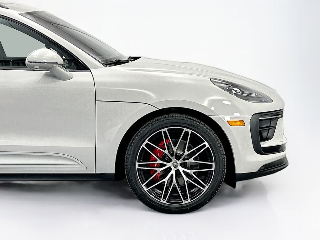 Thumbnail: 2026 Porsche Macan - 11