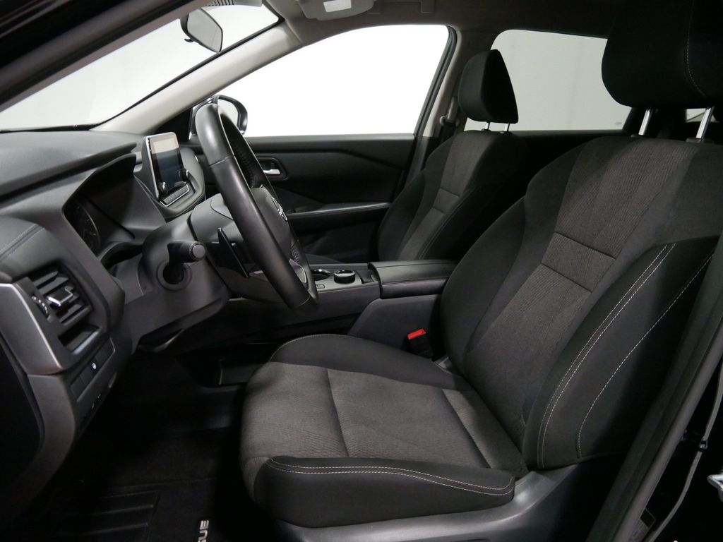 Used 2025 Nissan Rogue SUV