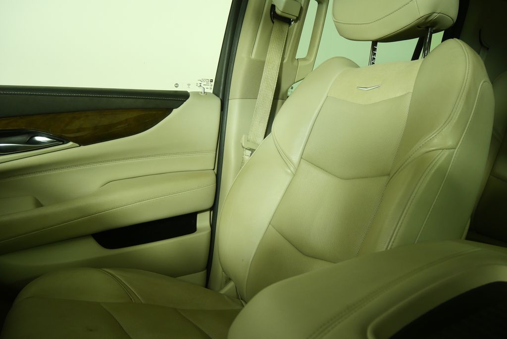 Thumbnail: 2020 Cadillac Escalade - 29