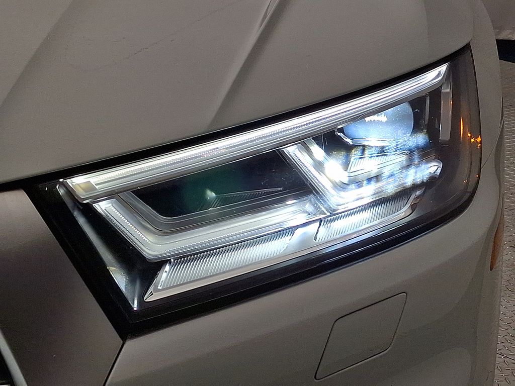 2020 Audi SQ5 Premium Plus 10