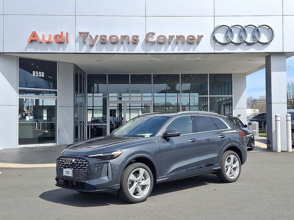 Thumbnail: 2026 Audi Q5 - 1