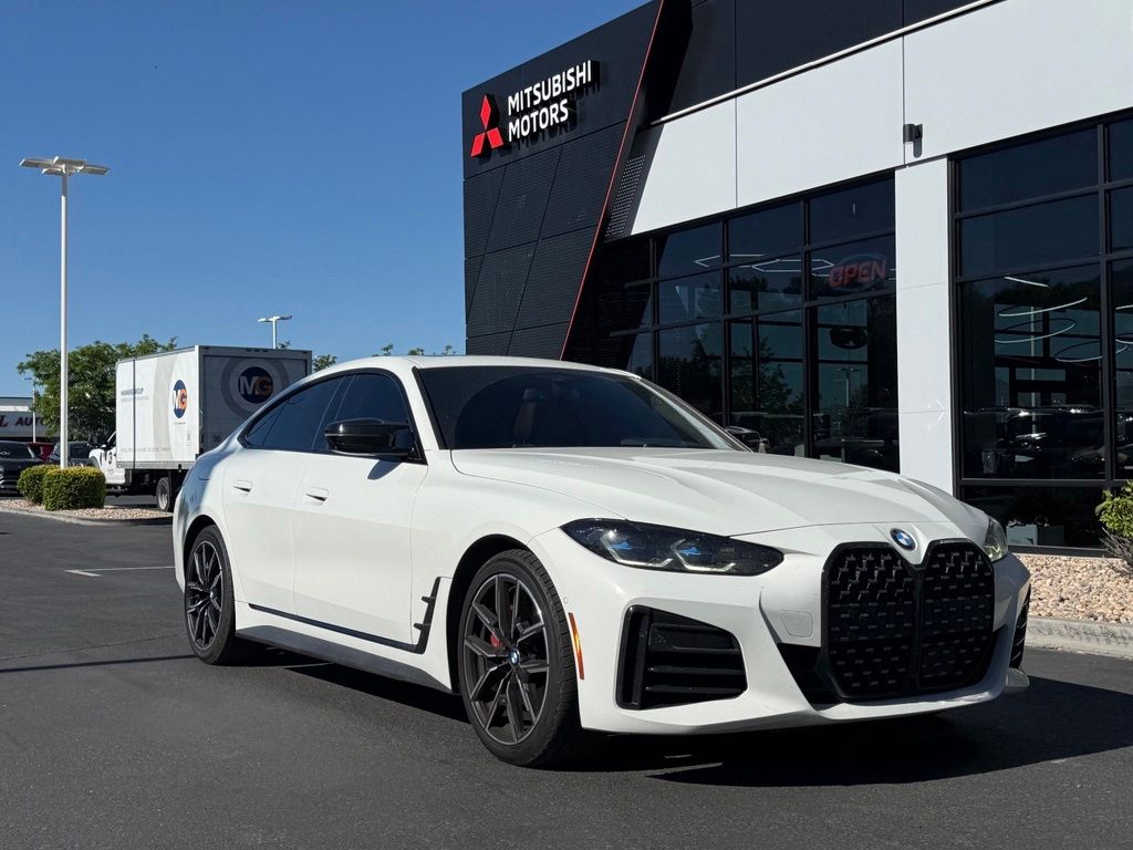 Alpine White 2022 BMW 4 Series M440i Gran Coupe xDrive Coupe All-Wheel Drive 8-Speed Automatic