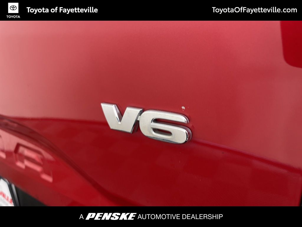 Thumbnail: 2016 Toyota Tacoma - 10